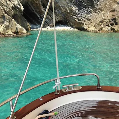 Gigi's 3 * Manarola
